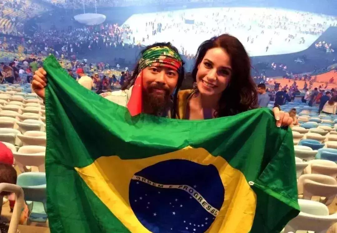 他骑行27个国家,他7年环游中国18万公里绕赤道4圈