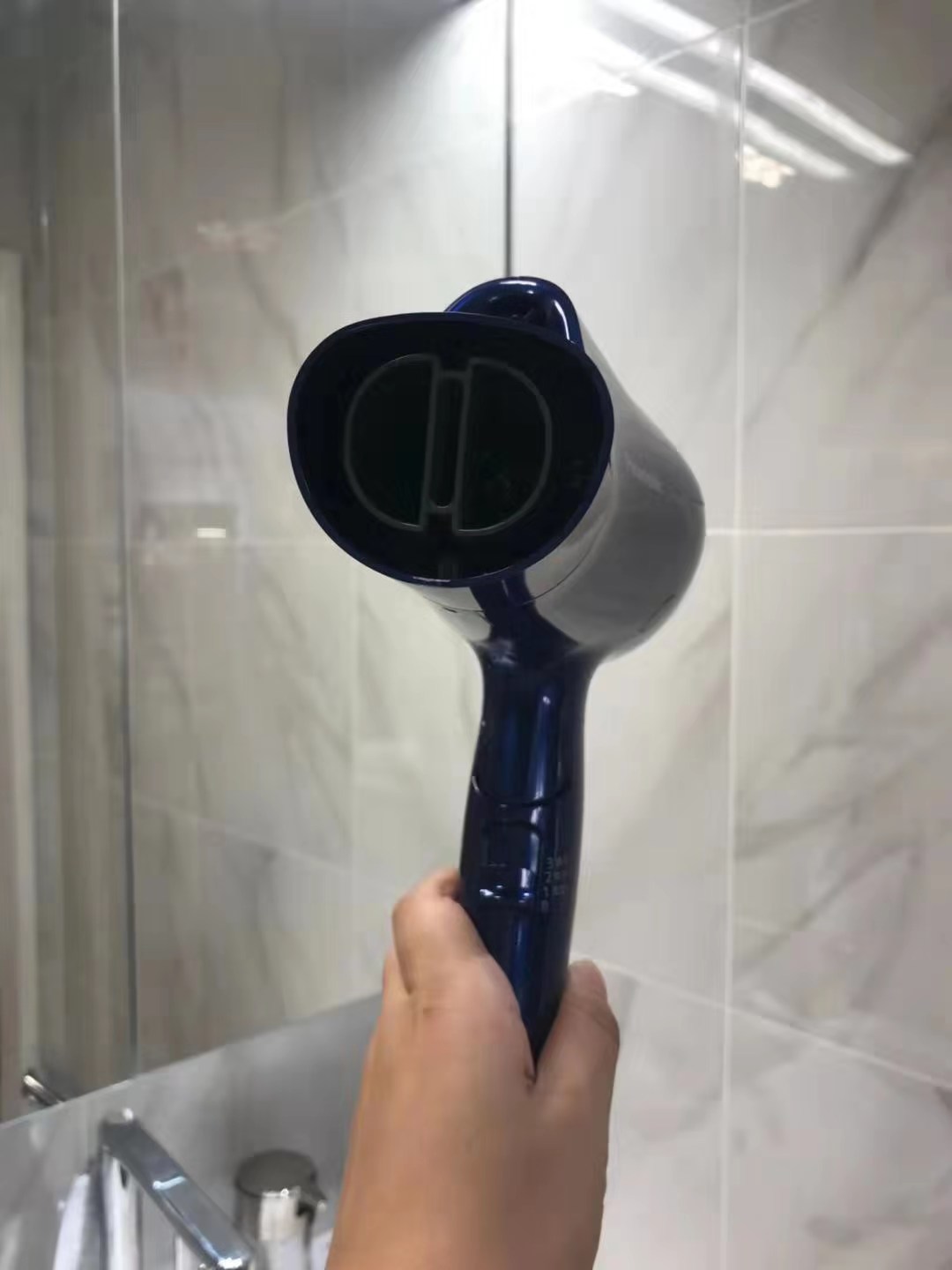 吹风机除了吹头发还有什么作用,吹风机可以吹头发还能干嘛