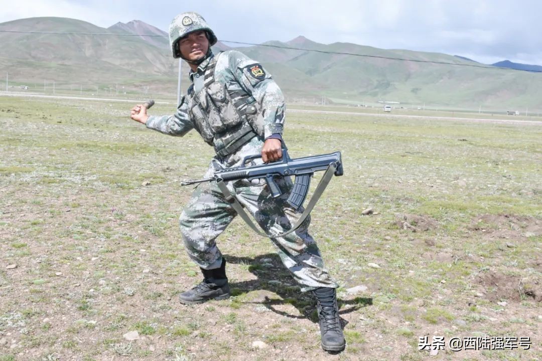 小伙儿中大奖,佤族小伙子