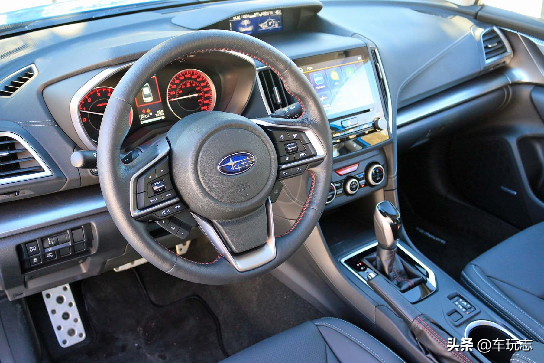 偶遇最新款斯巴鲁翼豹,2021款斯巴鲁翼豹两厢小钢炮