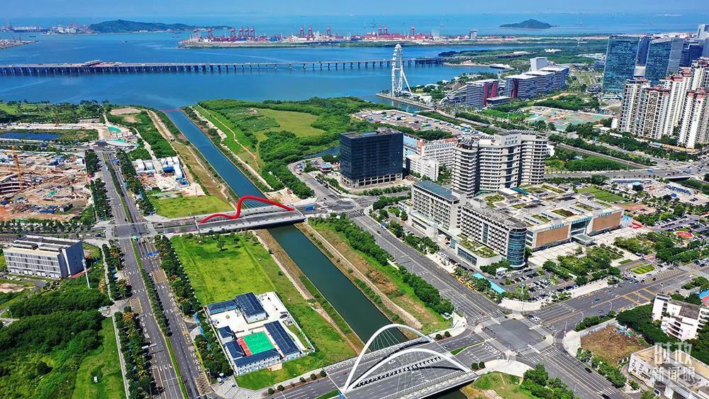 时政新闻眼丨今年出席系列多边峰会，习*平近**强调了哪些关键词