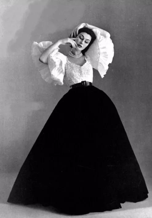 这位香奈儿的死对头，迪奥先生齐名，打造出最原汁原味的法式优雅