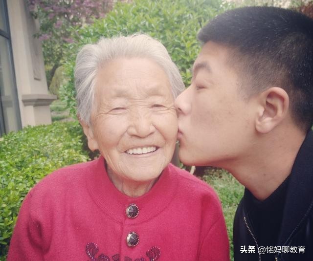 小神兽的假期生活篇：好事、囧事大盘点，家有貂皮胜过小棉袄