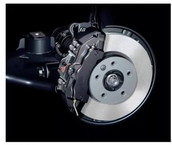 奔驰glc刹车片异响原因,冬天刹车片异响是什么原因