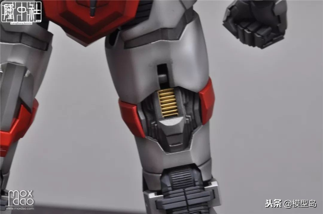 机动奥特曼模型爆甲,奇葩初代奥特曼超可动