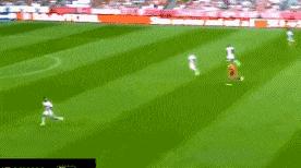 足球后腰在哪个位置图,边后卫现代足球最重要的位置