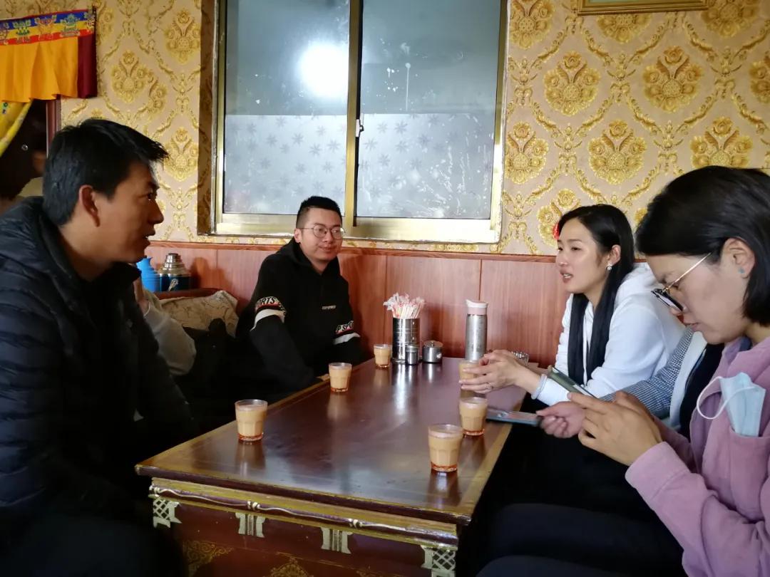 阜康义诊组行纪:老阿妈那曲拜佛突发高反,幸遇阜康医生救助脱险