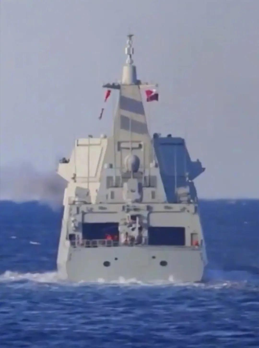 美国b-2轰炸机驾驶舱里面有什么,美国b-2轰炸机隐身视频