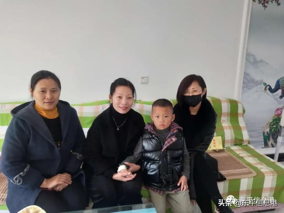 疫情无情人有情教师家访暖人心,教师暑假上门家访关爱学生暖人心