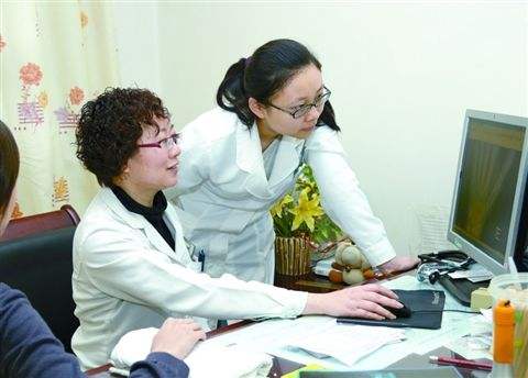 孩子肚子痛时可以吃打虫药吗,孩子肚子疼能吃打虫药吗