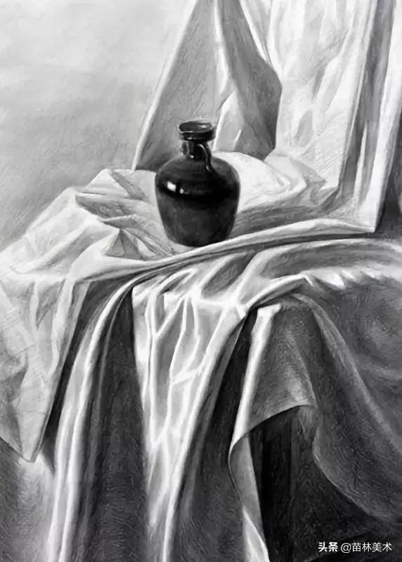素描简单的衬布褶,素描衬布非常暗