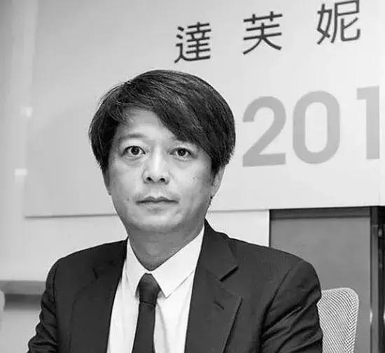 你有没有一双穿了很多年的鞋,达芙妮的鞋一般多少钱一双