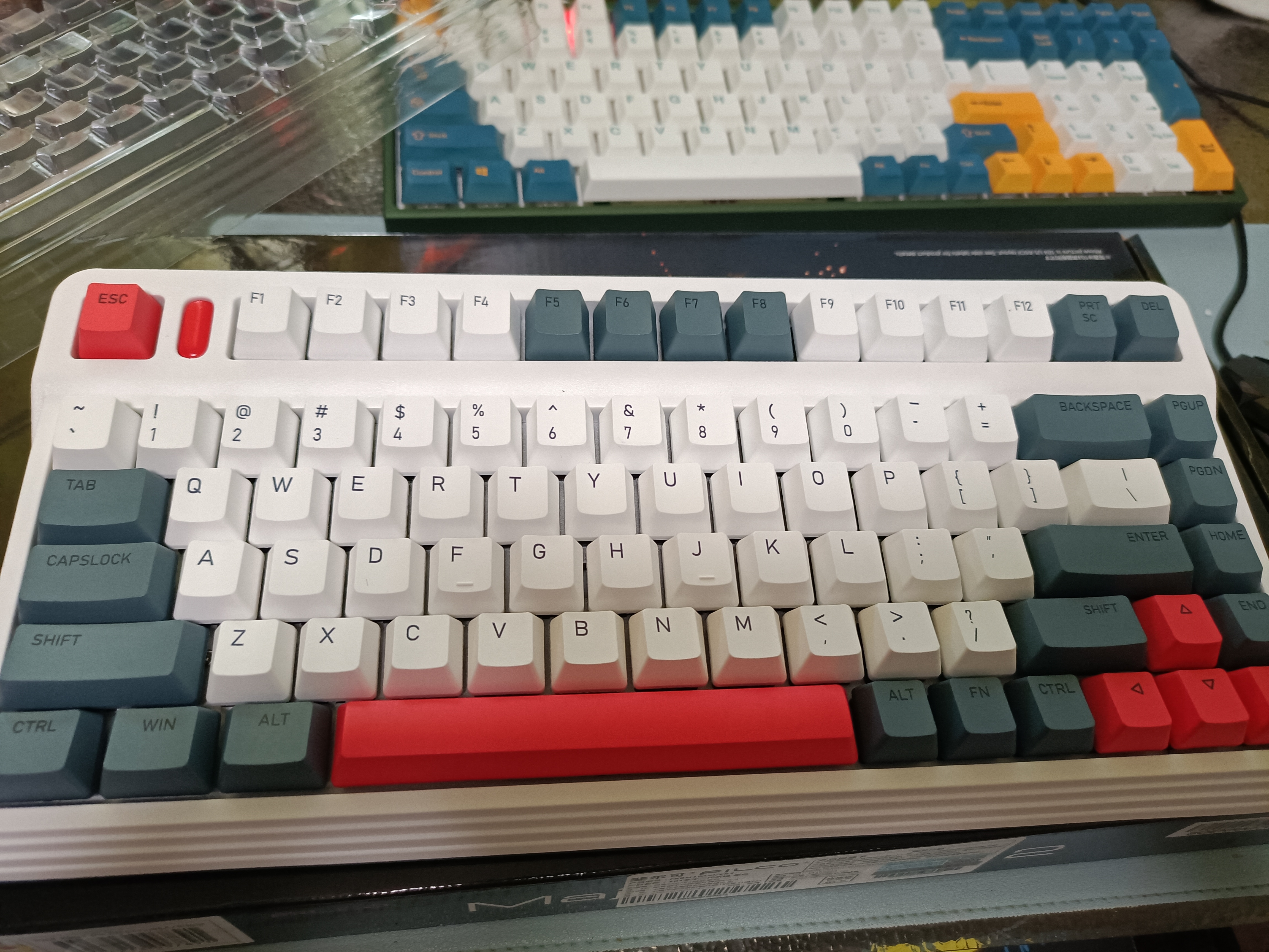 公认手感最好的机械键盘轴是什么,机械键盘樱桃轴与普通轴的区别