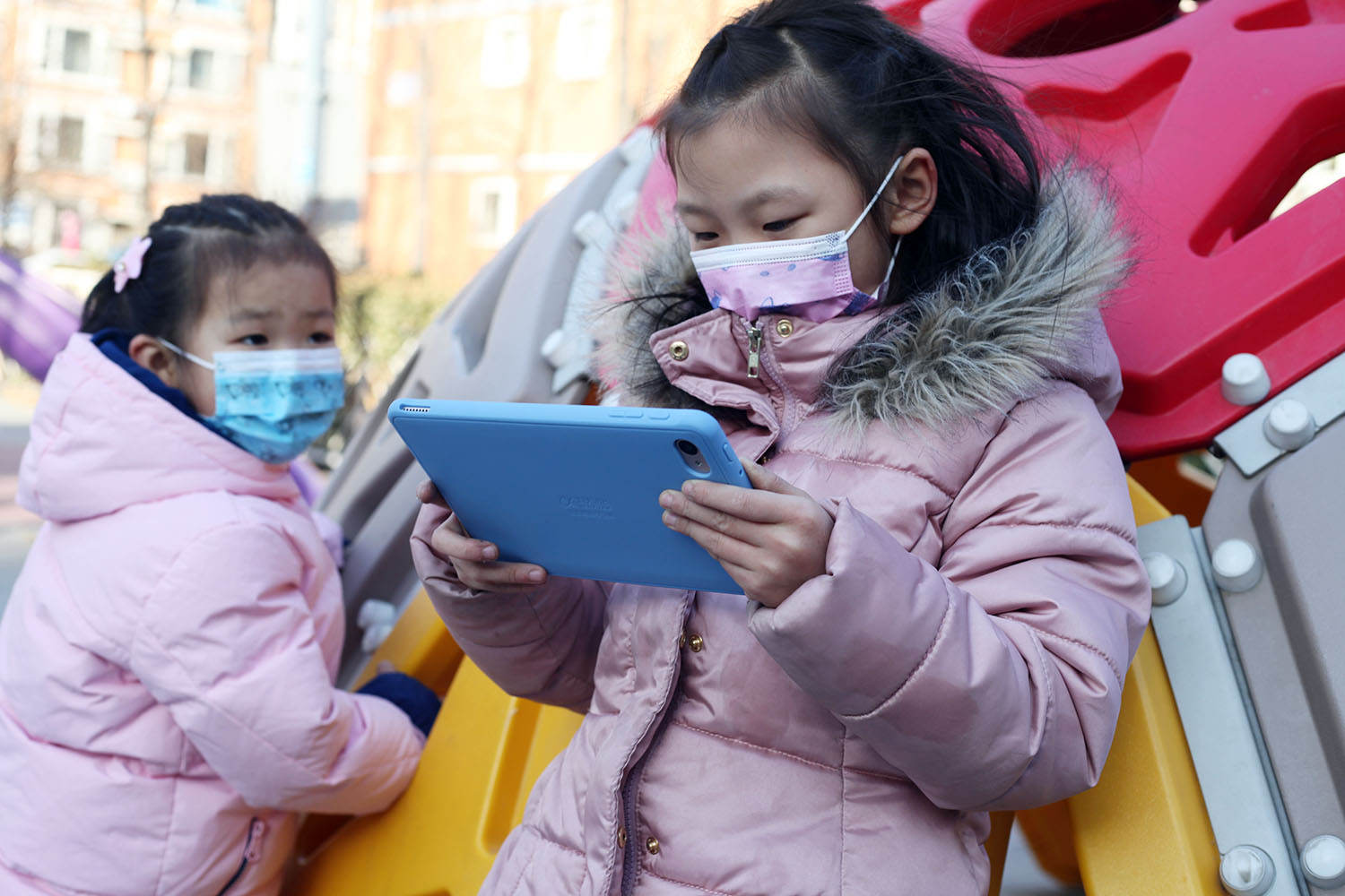 讯飞学习机q10安装第三方软件,讯飞q10和c10学习机区别