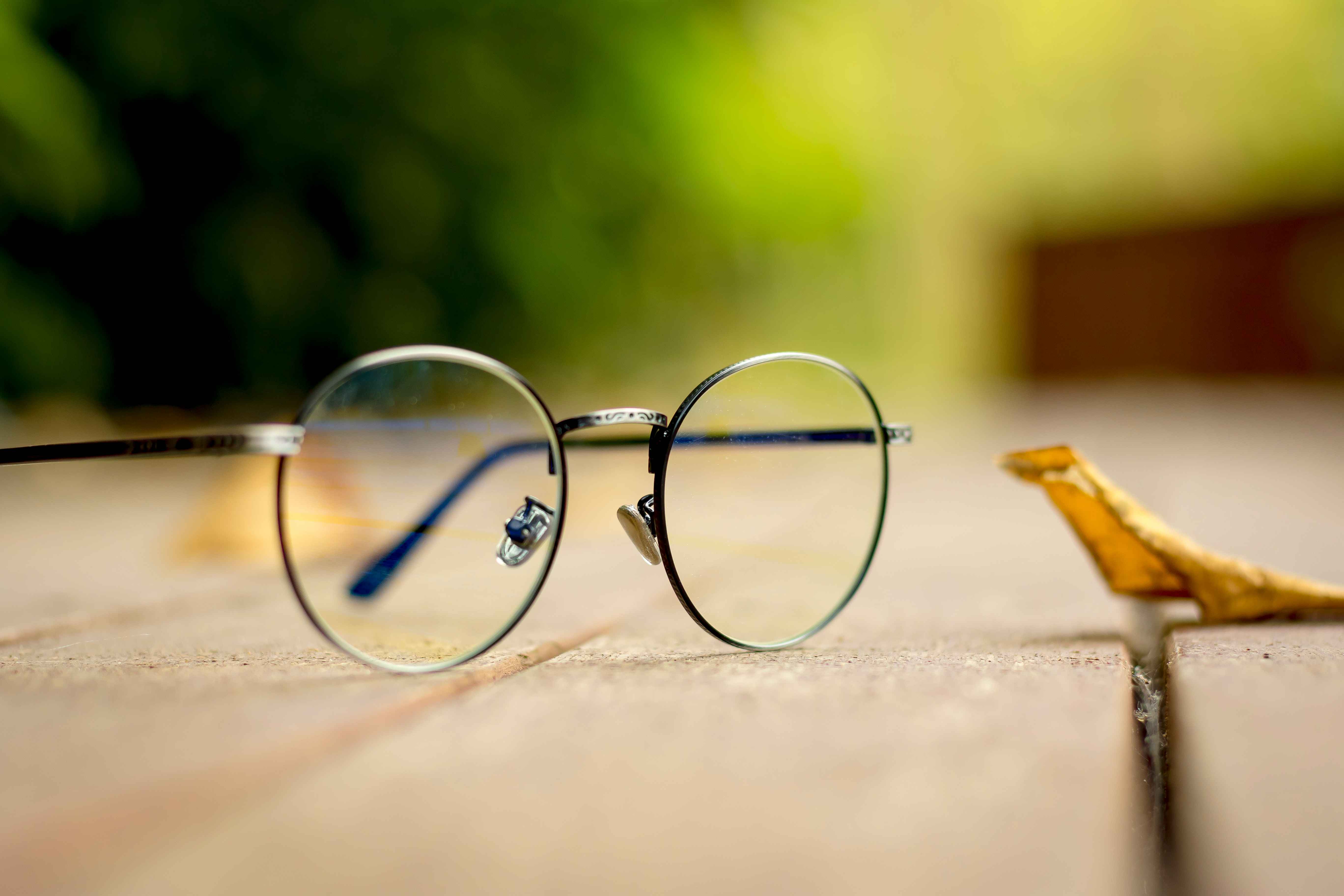 近视多少度才能做近视手术,近视300度有必要做近视手术吗