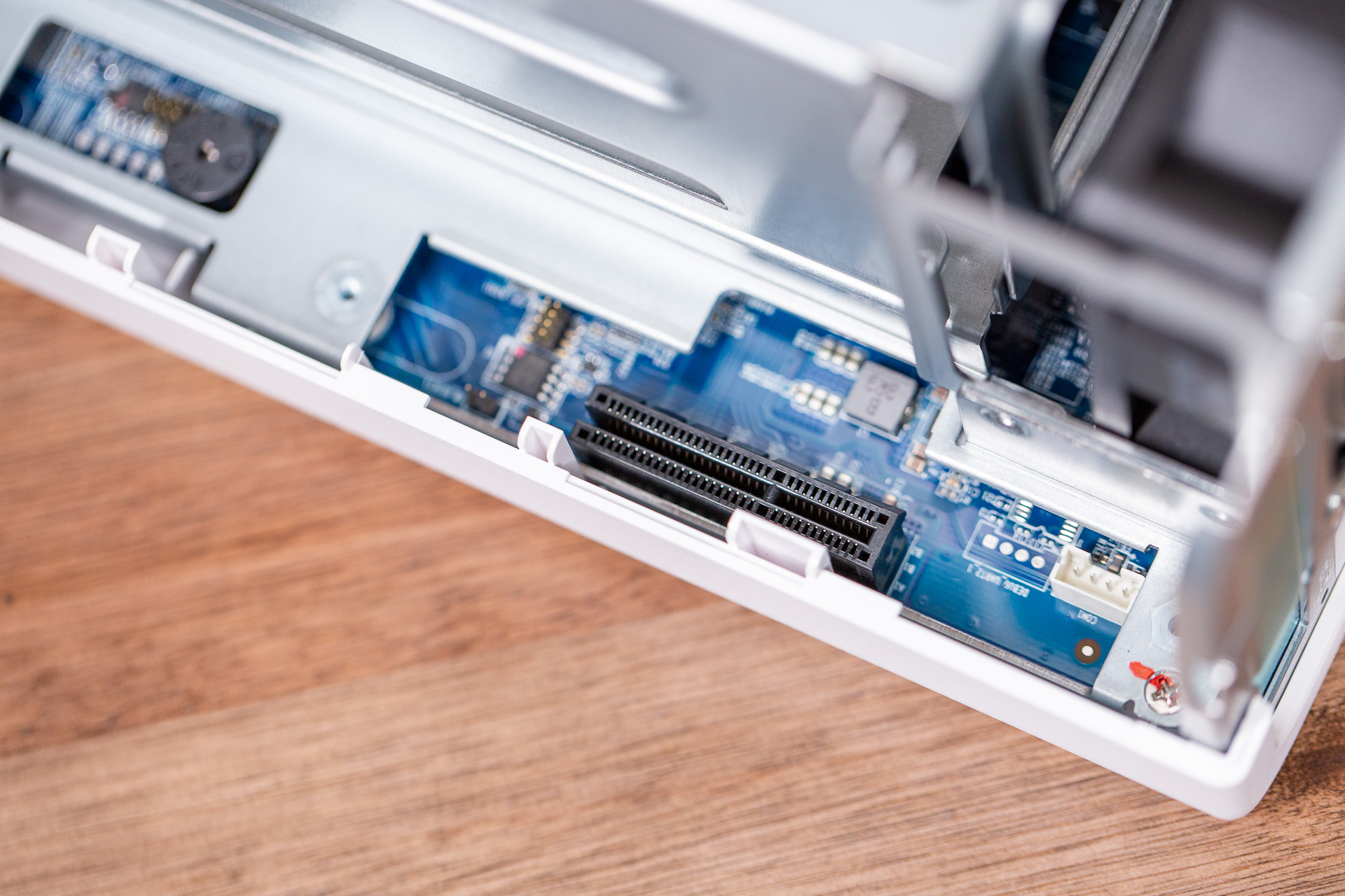 QNAP的高性价比NAS搭配PCIe扩展可以做什么？TS-251D扩展PCIe测试