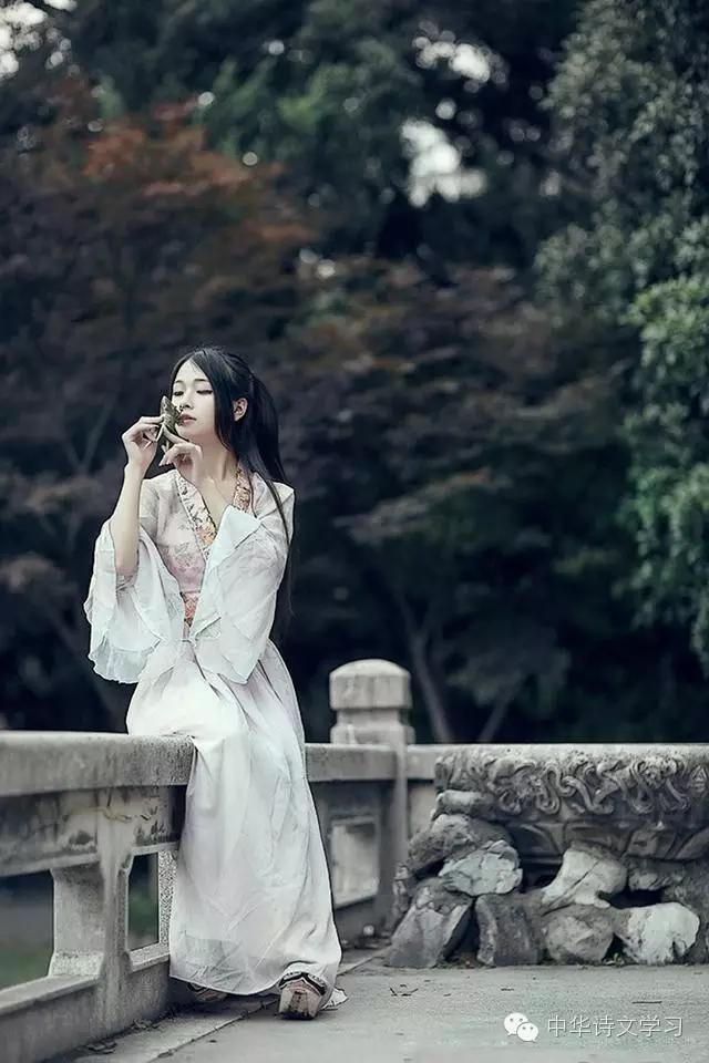 经典诗词分享春风十里,春风十里不如相遇有你相关的诗句