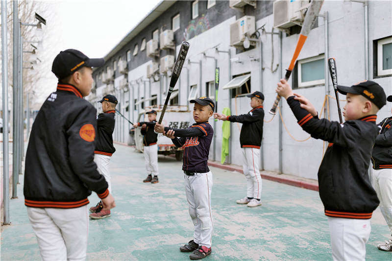 调查留守儿童的结论,格斗孤儿和棒球孤儿