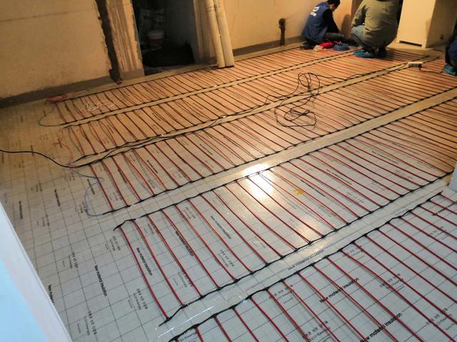 石墨烯地暖为什么要130至150瓦,石墨烯地暖的问题