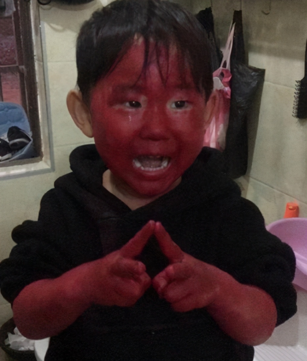 崩溃妈妈哭泣,崩溃妈妈大哭