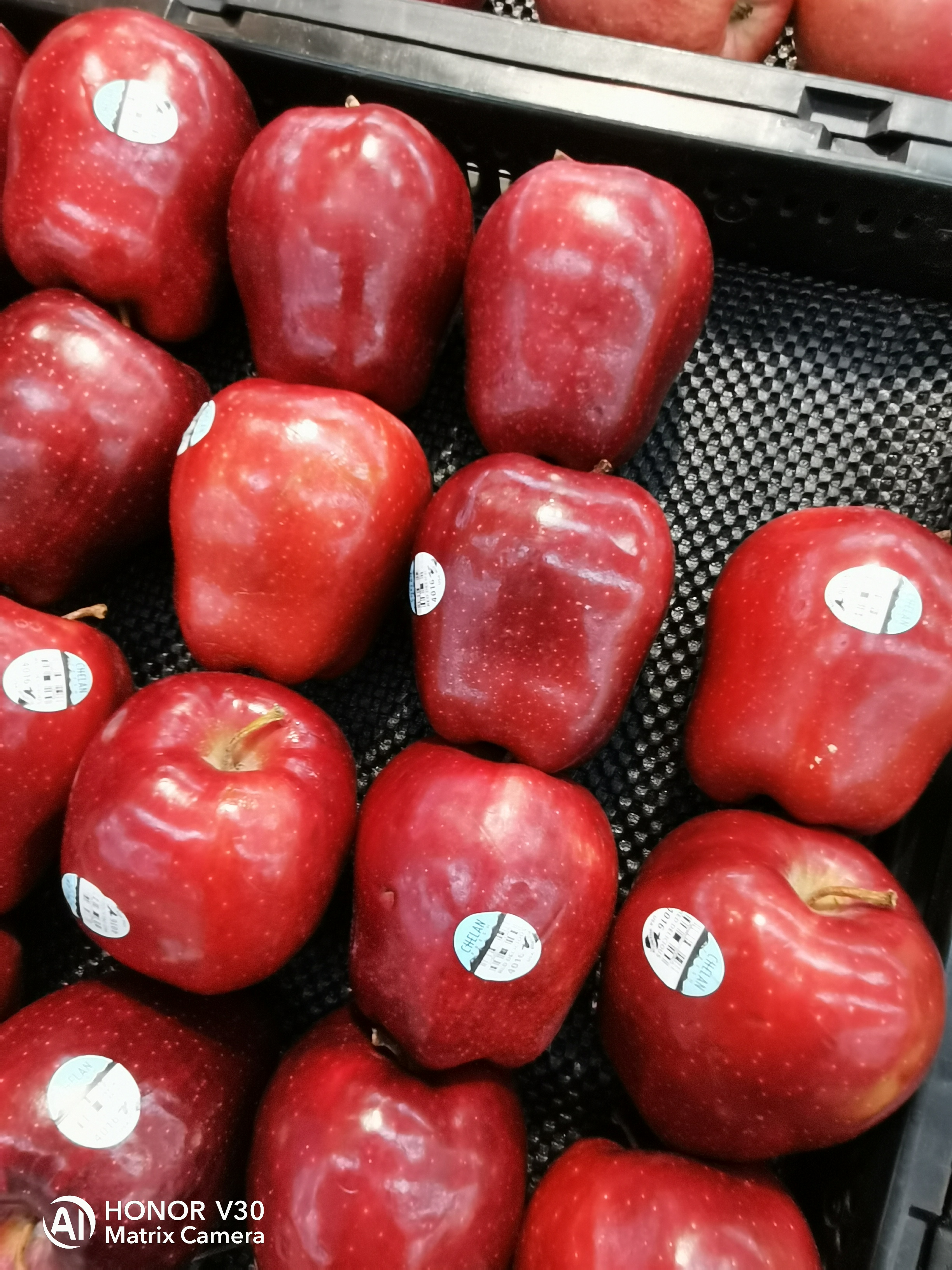 荣耀宣布发布1000元以下的5g手机,5g手机芯片市场上演五强争霸