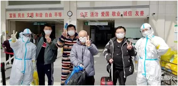 武汉抗疫女护士,女医生在武汉抗疫事迹