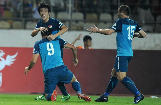 国足归化李玮峰,李玮锋谈归化球员表现