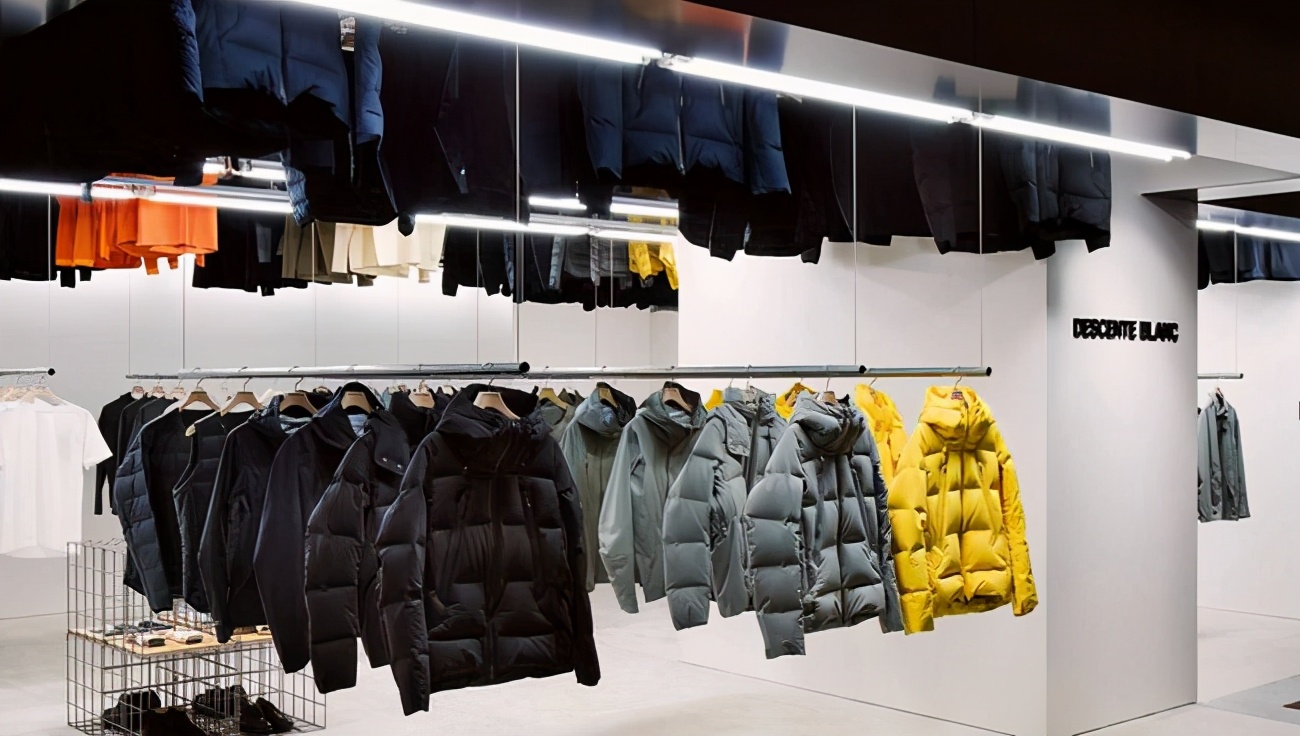 从加拿大鹅加拿大官网买羽绒服,始祖鸟羽绒服是什么档次的衣服