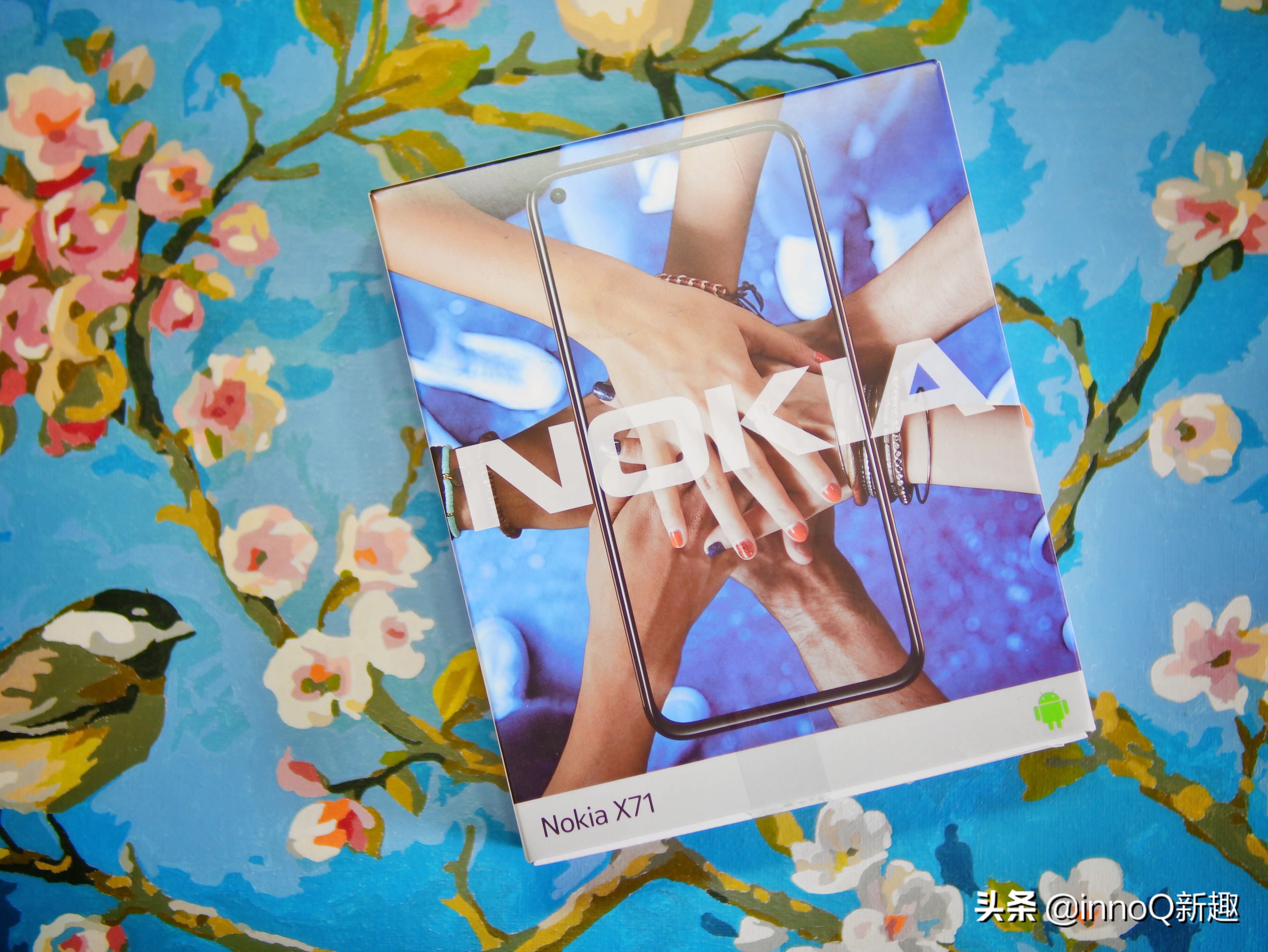 诺基亚新机发布x71王者归来,蔡司诺基亚x7
