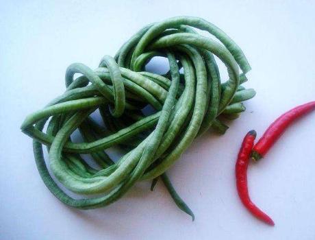 酸豆角怎么腌制才脆爽有什么诀窍,普通豆角能腌酸豆角吗