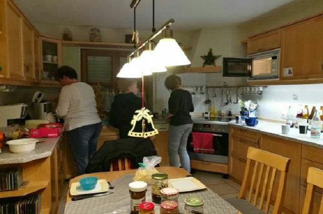 国外生一个孩子每月补贴多少,国外生一个孩子补贴多少钱