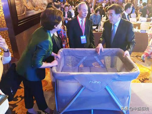 明门集团心系公益捐赠仪式，献礼2019年京台科技论坛