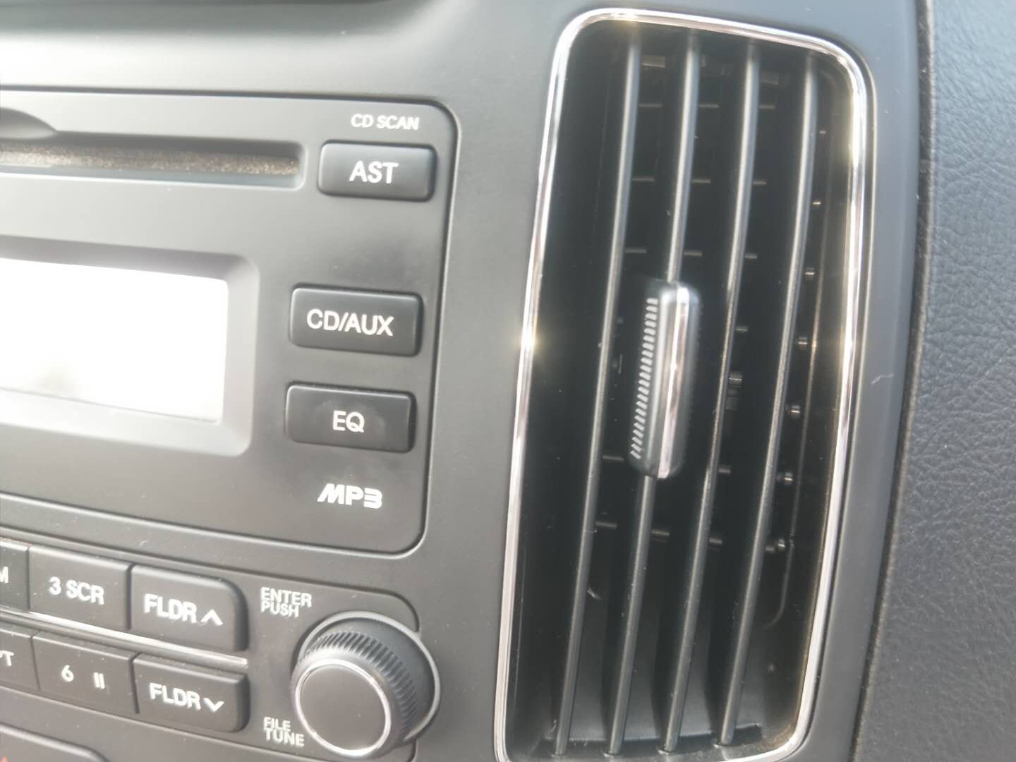 8年的二手车9万公里正常吗,现代悦动二手车10万公里