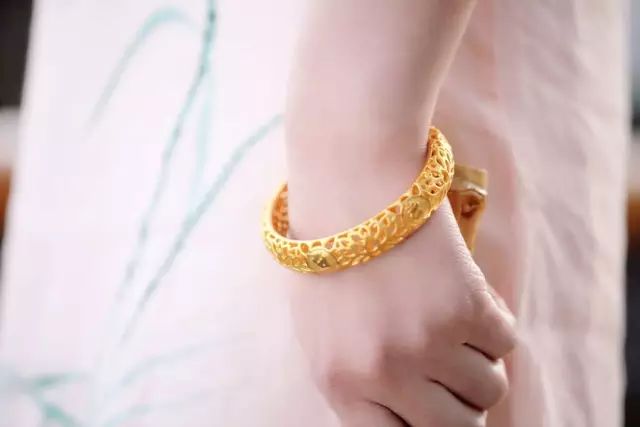 18k金24k金999足金有什么区别,k金和足金价钱是一样吗