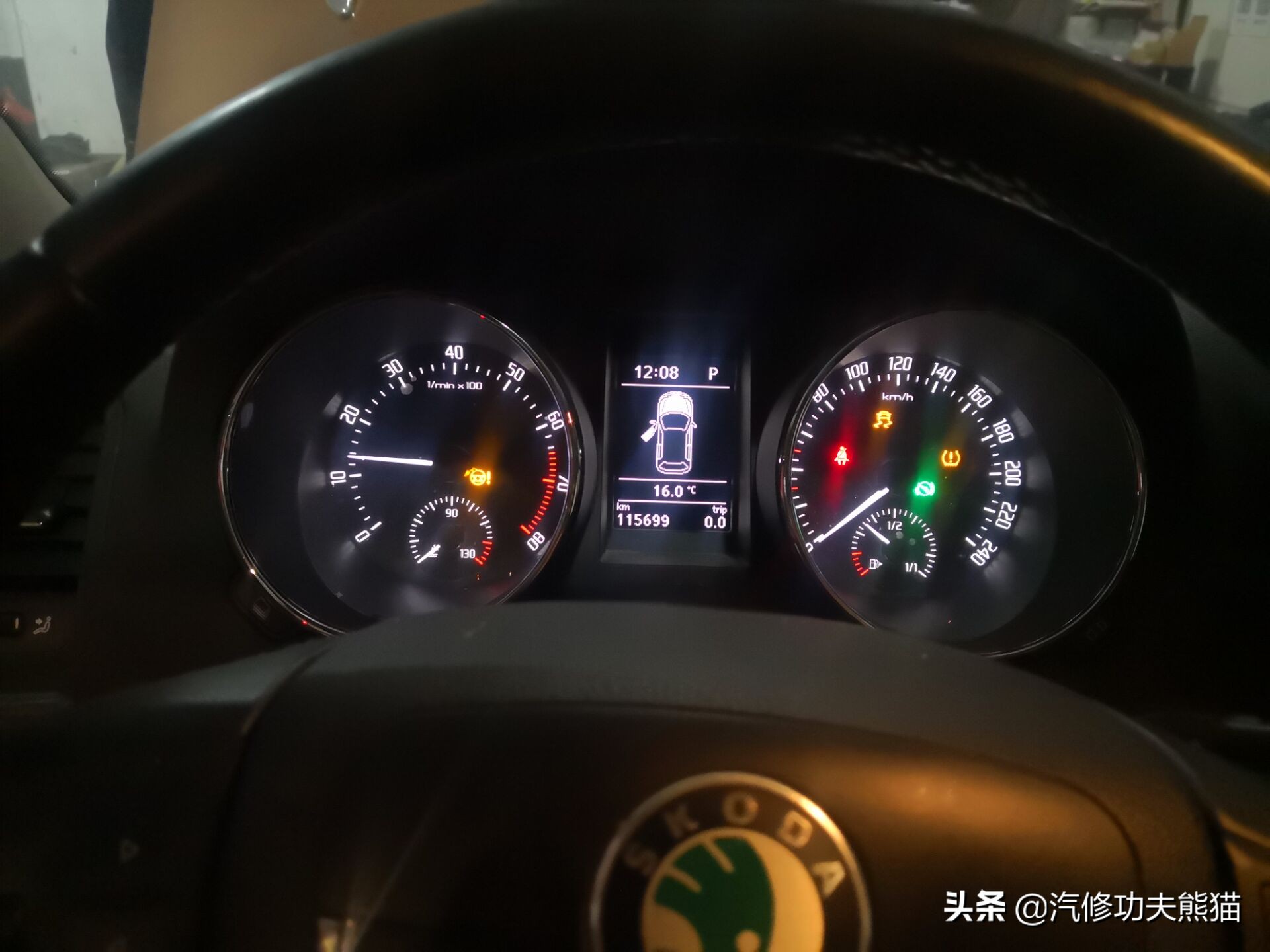 斯柯达昊锐发动机烧机油大修,18款的斯柯达为什么烧机油