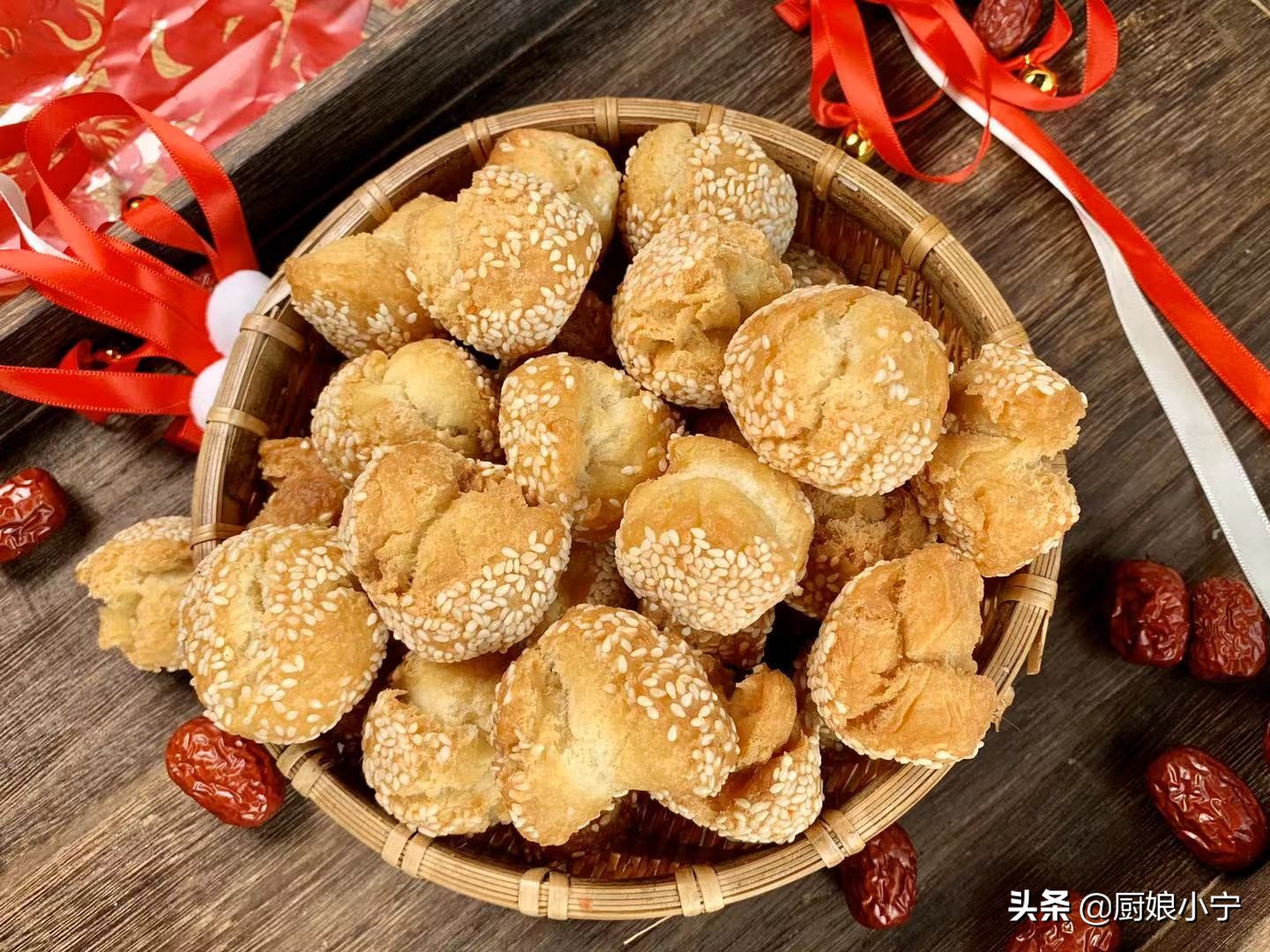 酵母粉泡打粉小苏打有什么不同,酵母泡打粉小苏打三种怎么使用