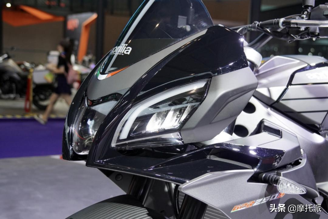 街车有两种，能战斗的街车和其他街车