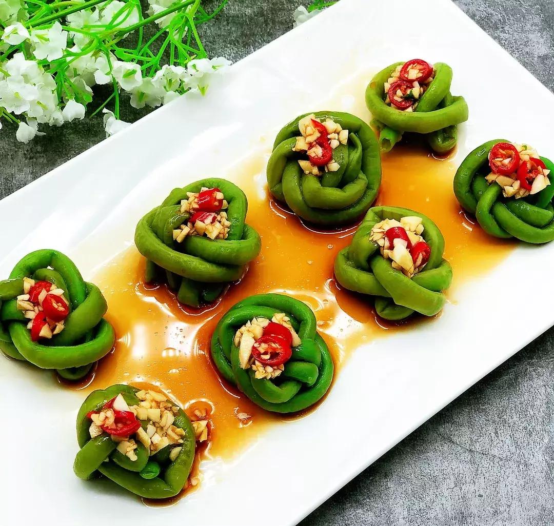 炎热的夏天不想吃饭，这道菜香辣爽口，让你胃口大开