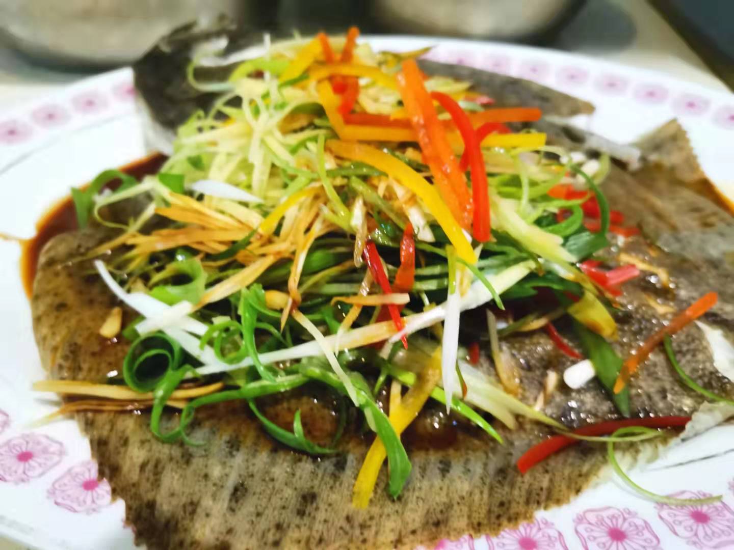 清蒸多宝鱼的家常做法蒸多长时间,清蒸多宝鱼怎么做需要蒸多长时间