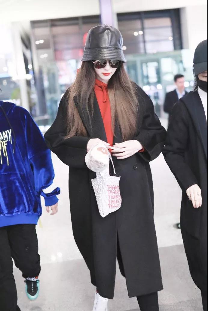 穿黑色衣服特别难看,适合夏天穿的黑色系穿搭