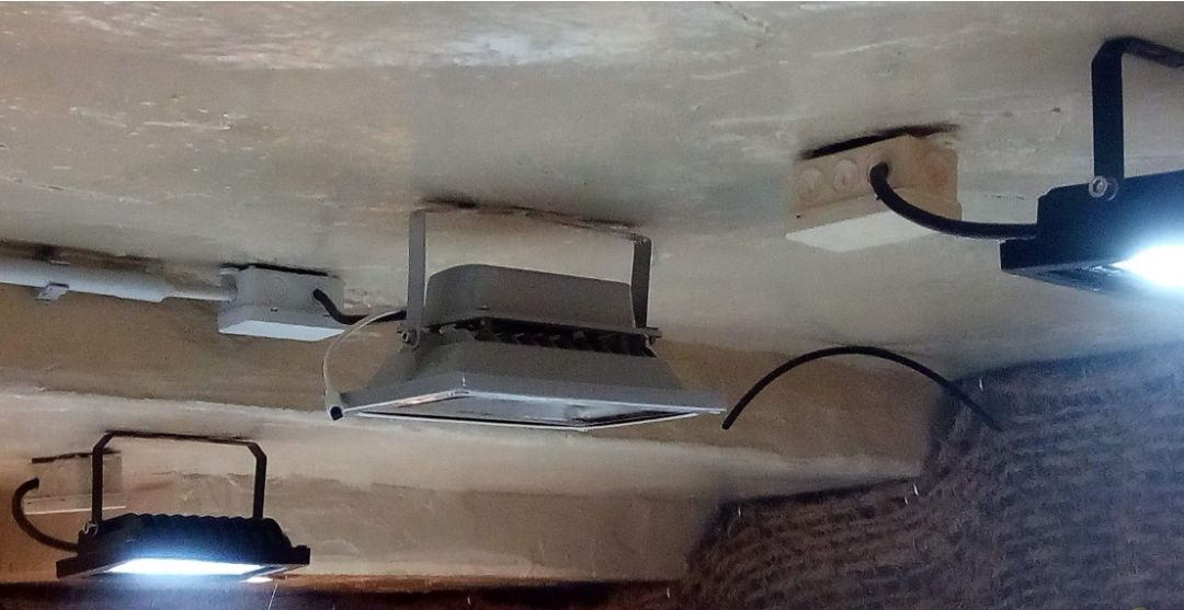 自己做大型水陆缸,在家自己打造一个沙漠缸