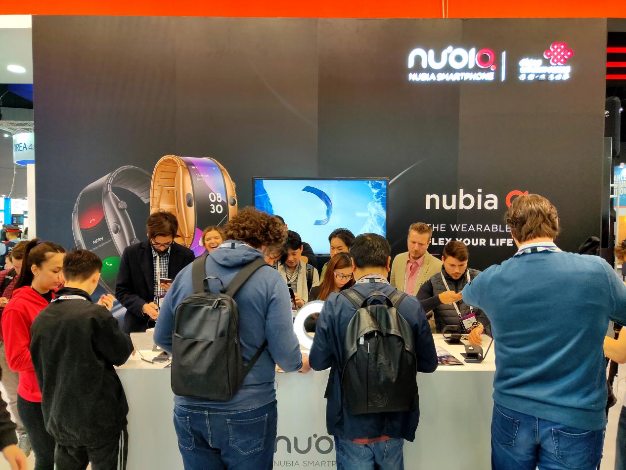 努比亚全球首款柔性屏,努比亚发布柔性屏手机