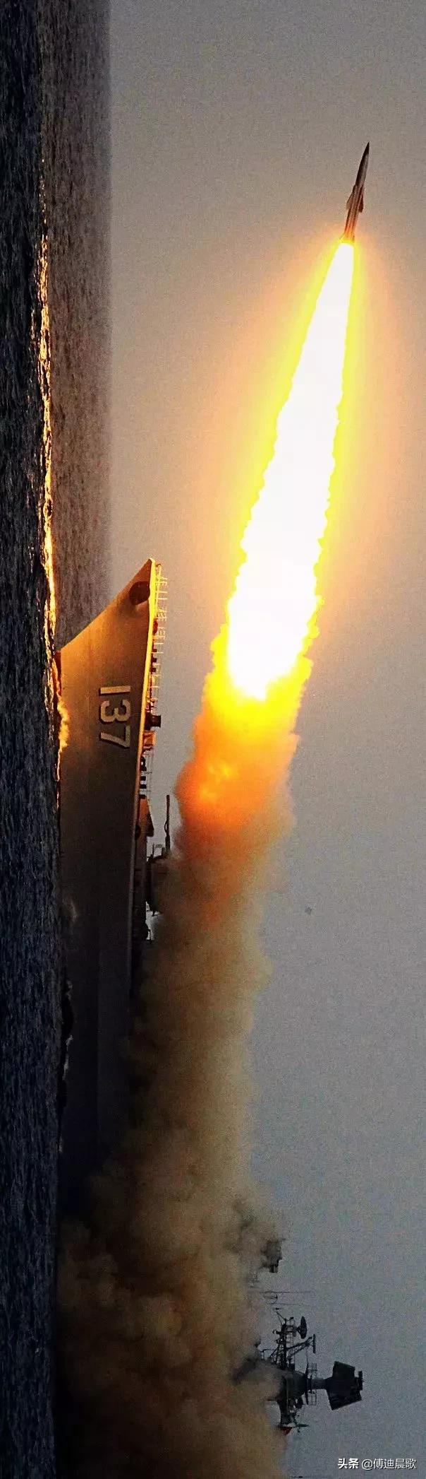 为人民海军庆生逐梦深蓝,为中国人民解放军海军致敬