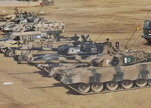 宸村熀鏂潶璐拱涔屽厠鍏皌80ud鍧﹀厠缁嗚妭,宸村熀鏂潶璐拱vt4涓绘垬鍧﹀厠