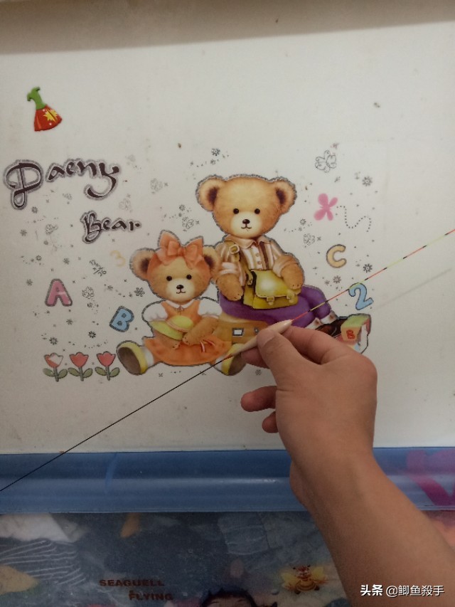 “高价”浮漂真的就能钓上鱼吗？“地摊货”也能狂拉板砖鲫！