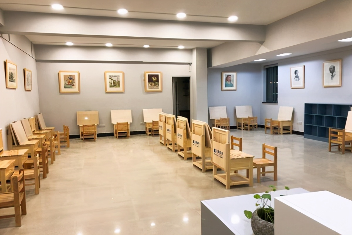 素描头像60分的画面是怎么样的,素描整体画面完整度