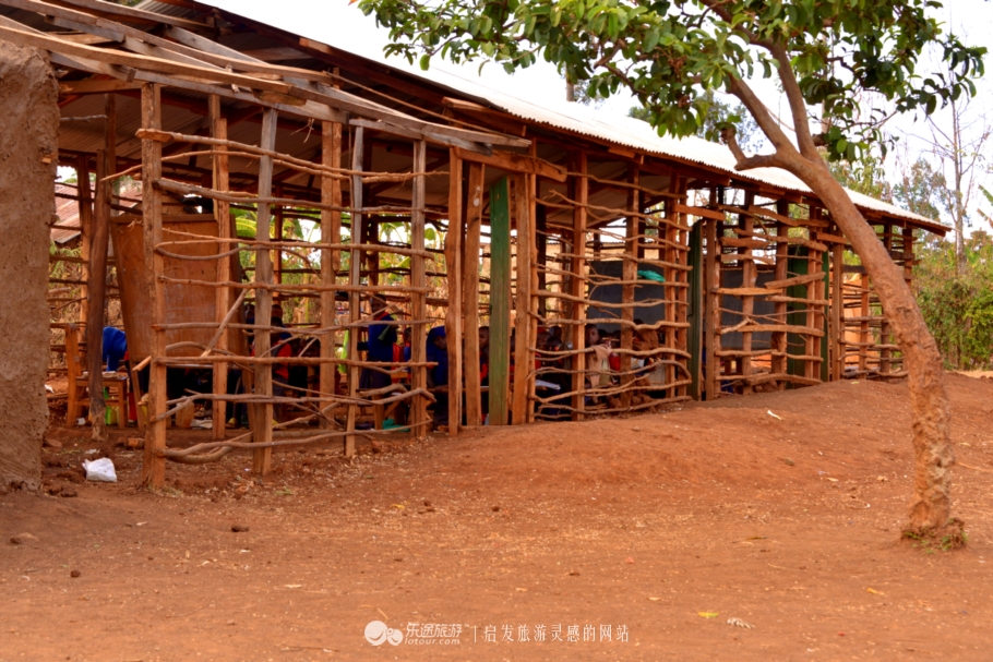 肯尼亚：在贫穷，疾病和混乱中哭泣的非洲大陆
