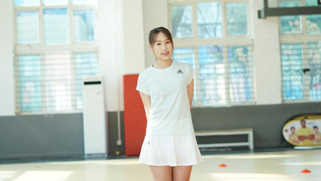 悦悦教练羽毛球鞋测评,悦悦教练教学