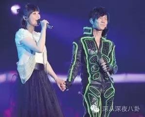 半年换3个妹子，但我依旧是纯情boy？