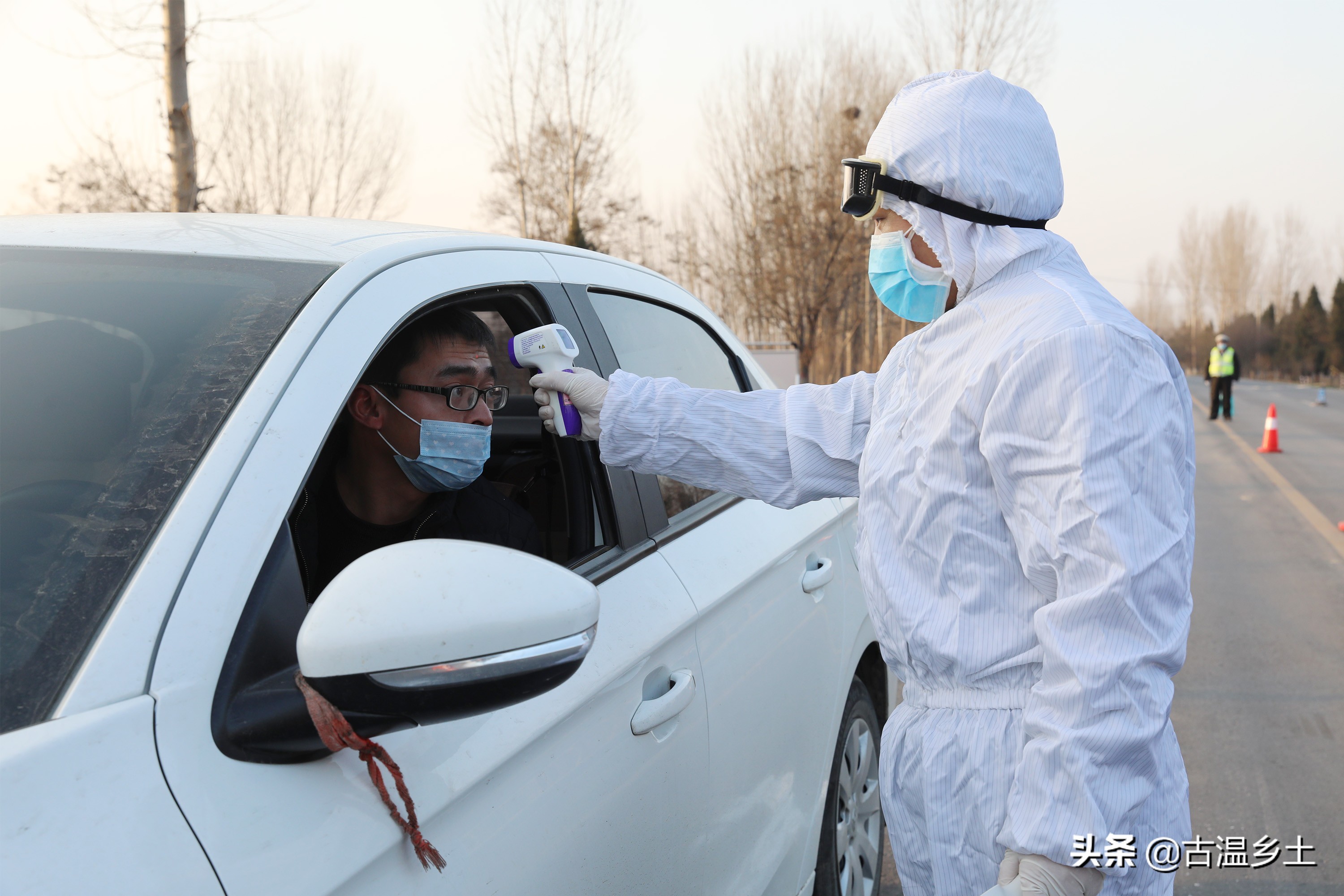 暖心战疫致敬一线,战疫一线的日夜坚守